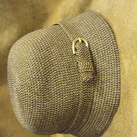 Free 🚛 Ladies Talbot's OS Straw Material NWOT Hat w Buckle - Picture 2 of 6